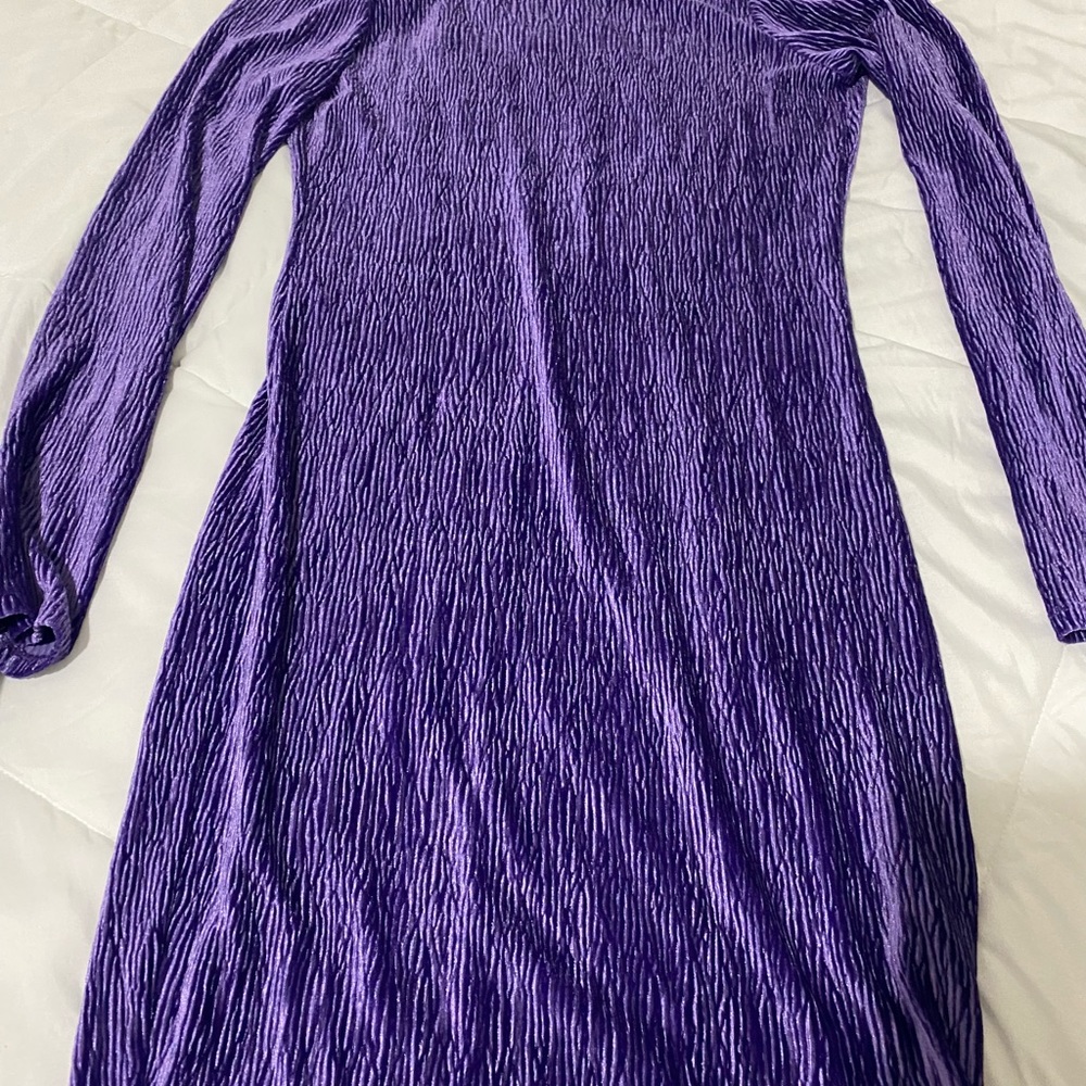 Dress - Picture 3 of 4